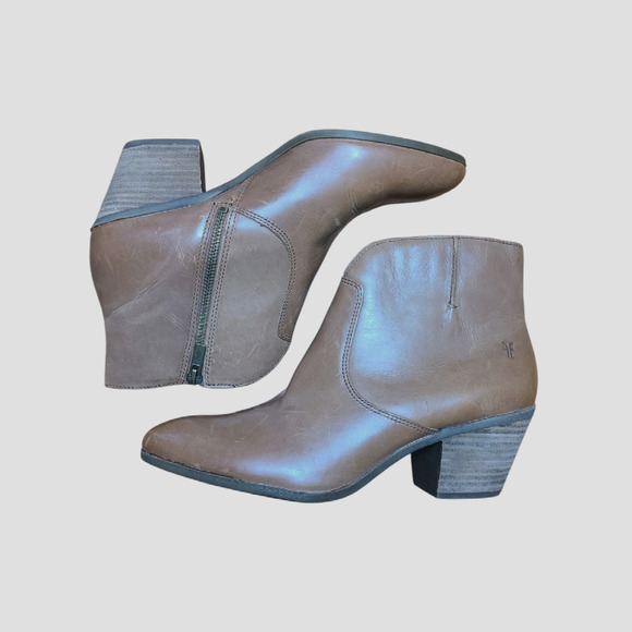 Frye Women's Jennifer Ankle Leather Booties size 9.5M Wheat Brown - Picture 2 of 8